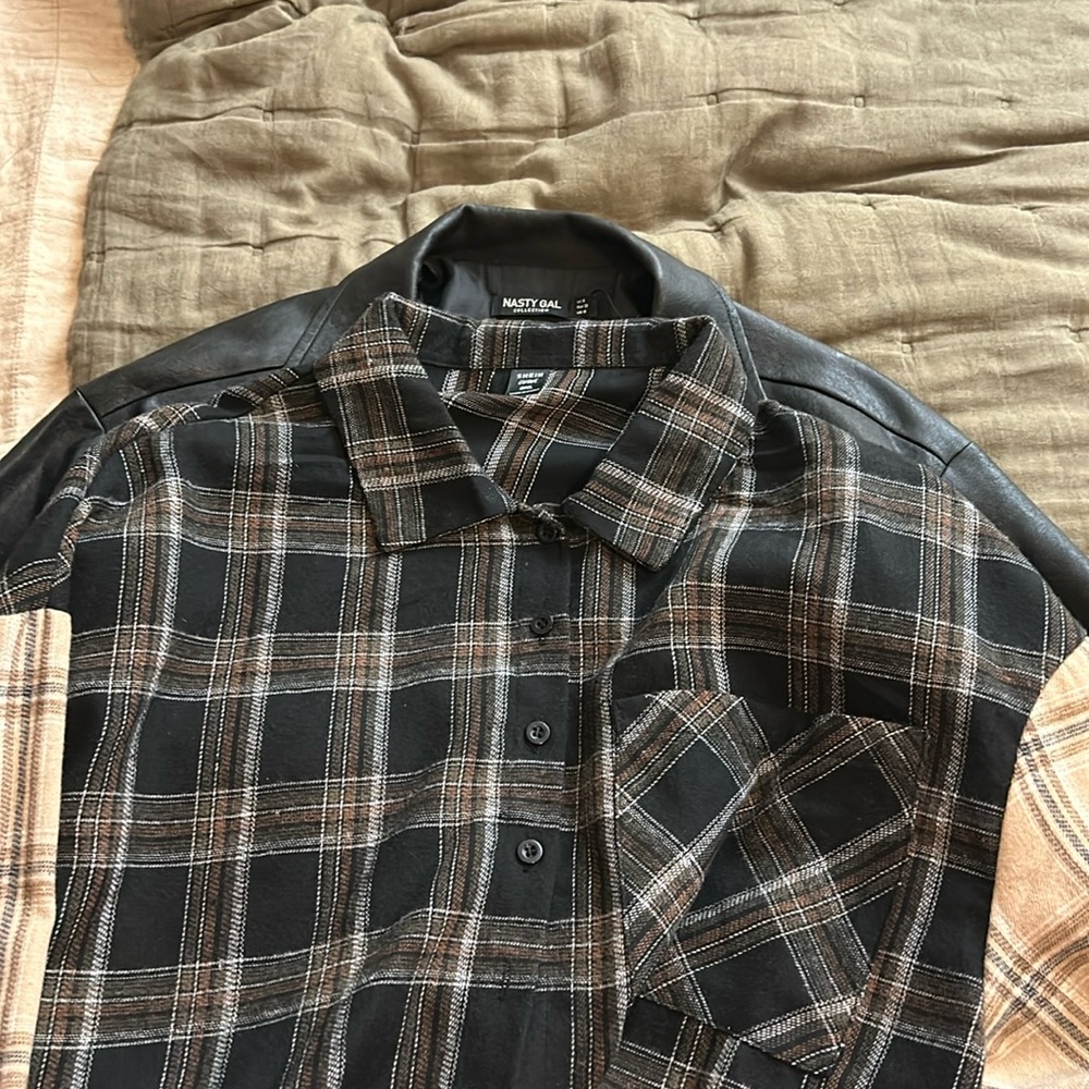 She in curve plaid jacket
